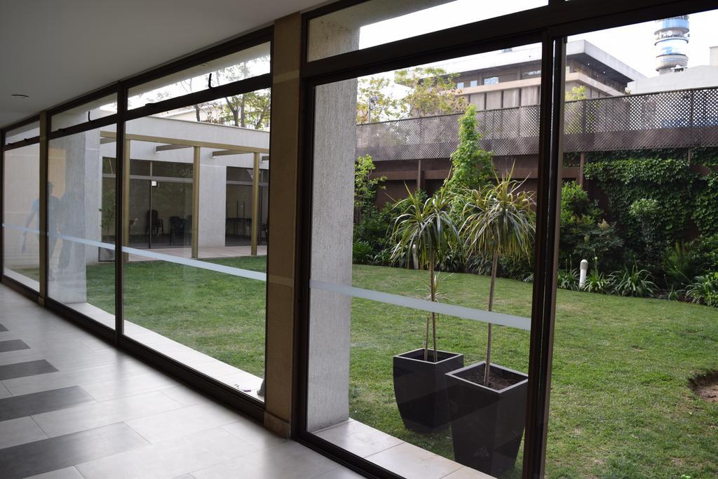 Sys Suites Lord Cochrane Santiago Exterior foto