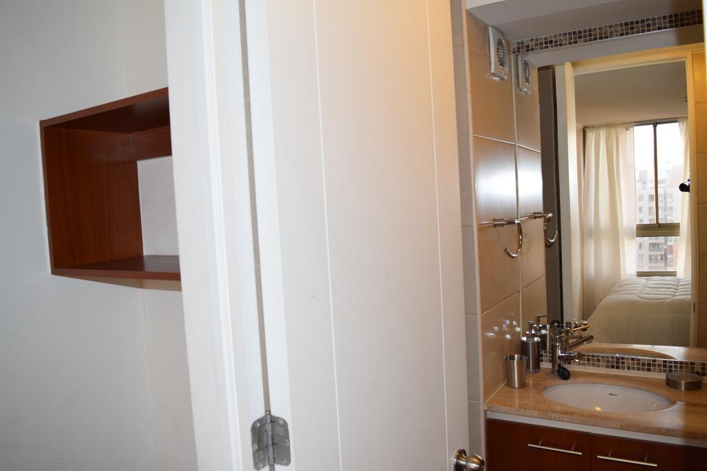 Sys Suites Lord Cochrane Santiago Exterior foto